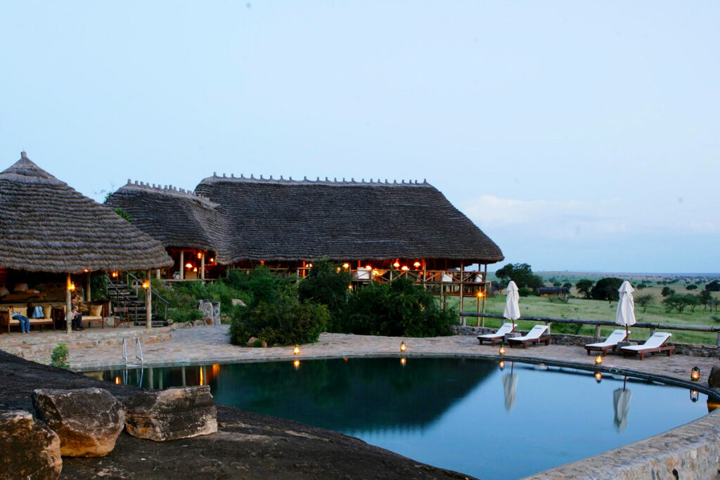 Apoka Safari Lodge